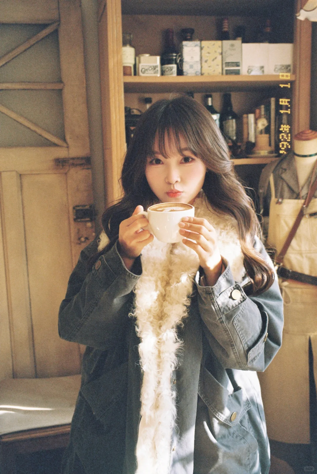 在北京🍰秋冬超有氛围的咖啡店日系胶片写真