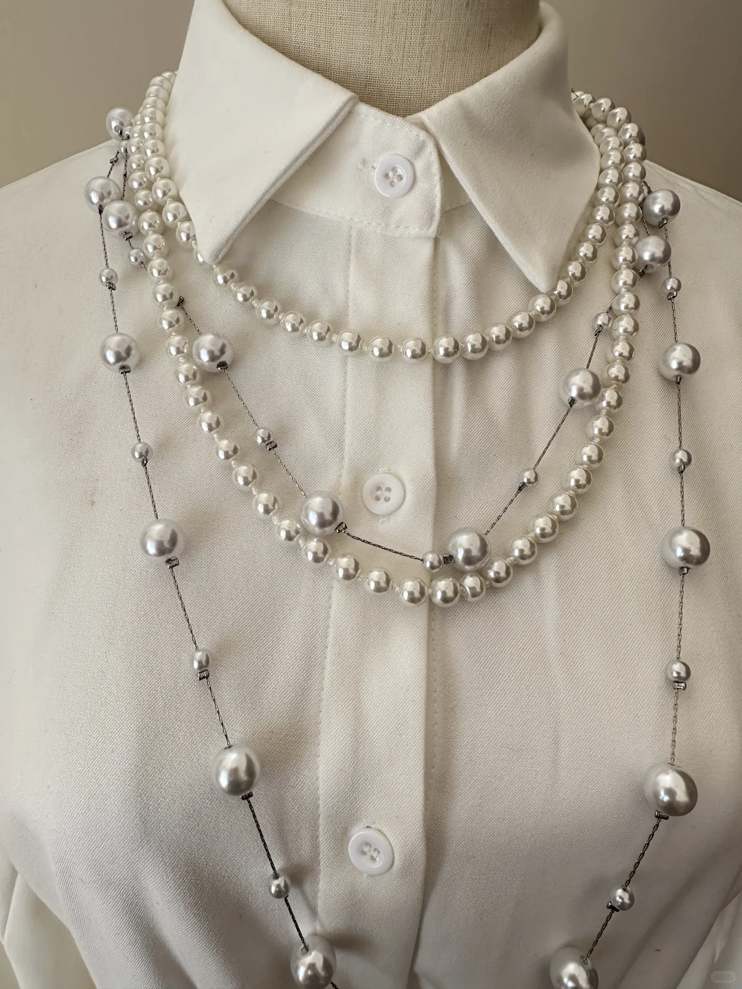 敢实况无修的白衬衫，搭配ZARA裙子不要泰美