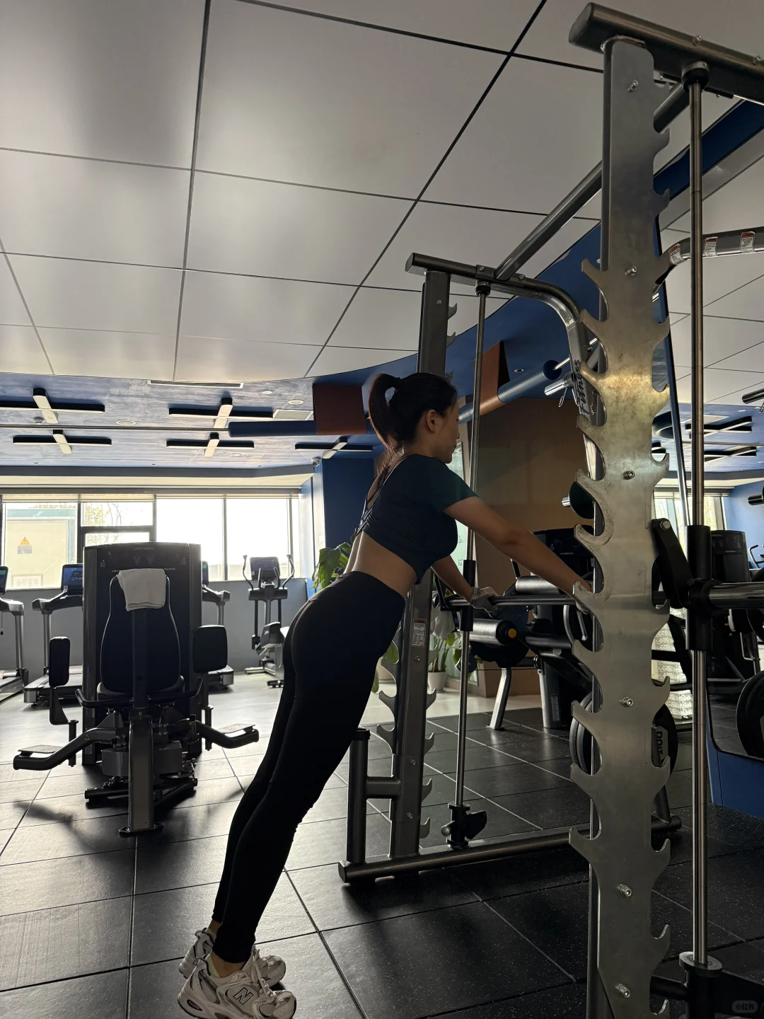 不敢想女生有肌肉线条该有多好看