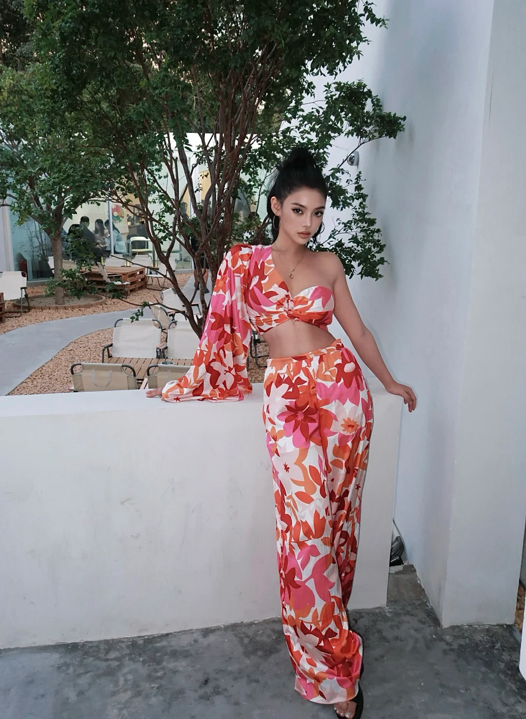 变成了小时候自己最喜欢的姐姐