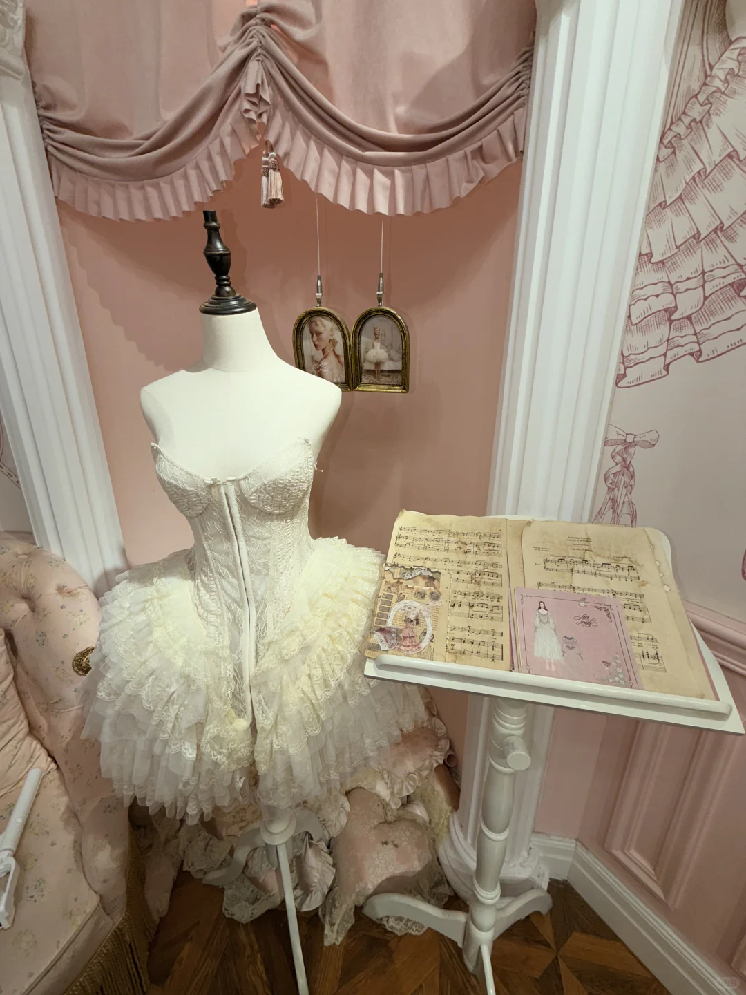 来LaceMode胸衣博物馆拍照啦