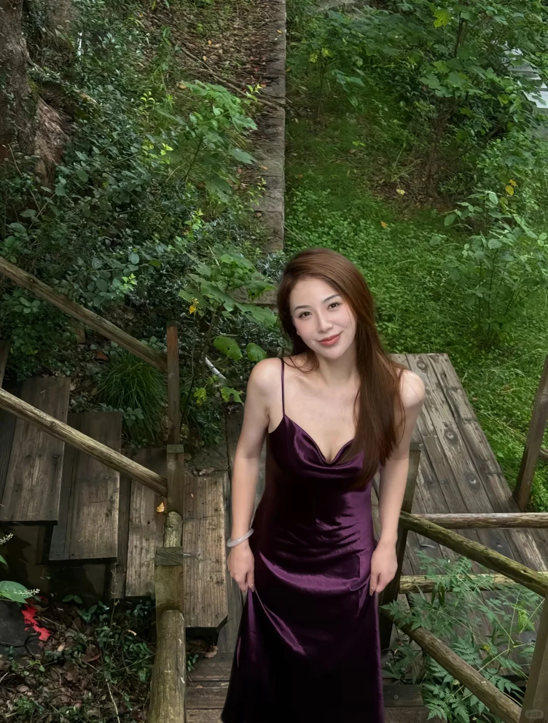 这年头 谁买裙子还送玫瑰花🌹呀～