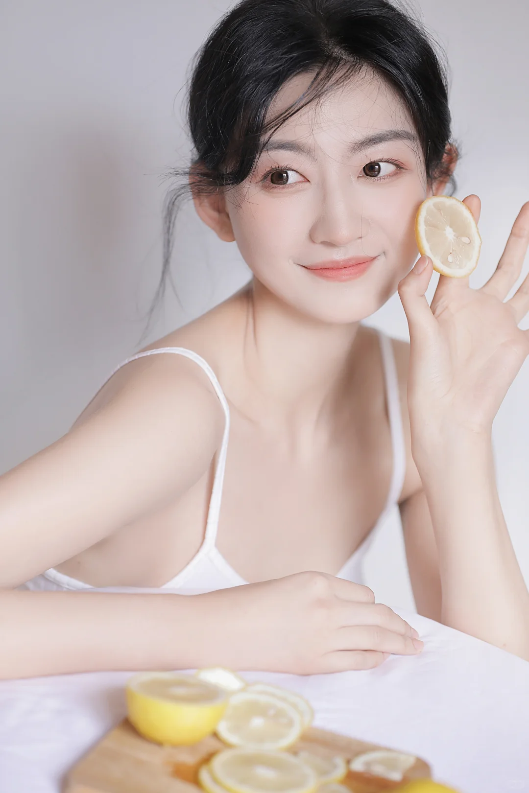 她好像仙女～～～～～～～