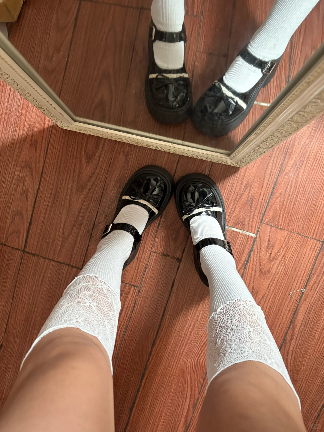 蕾丝袜双姝对决🔒过膝VS中筒，明天选谁？