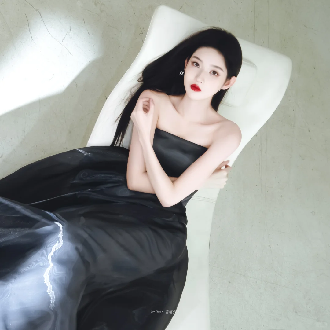 王玉雯向你发来一组头像壁纸