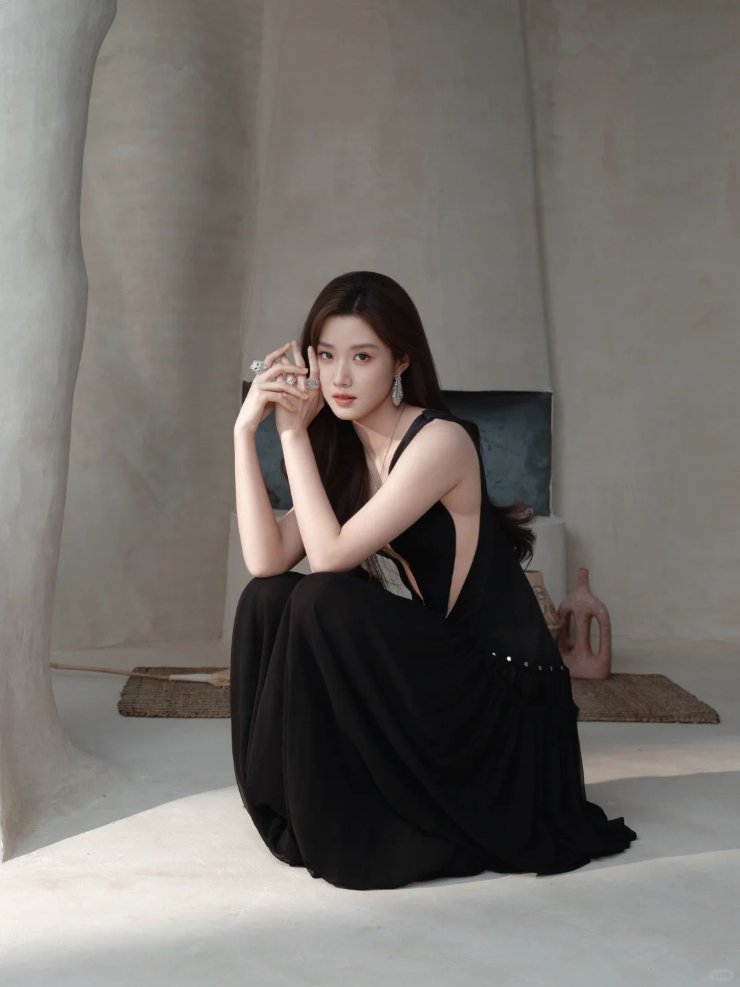 卢昱晓|深V开到腰+百万珠宝～这是要迷鼠谁