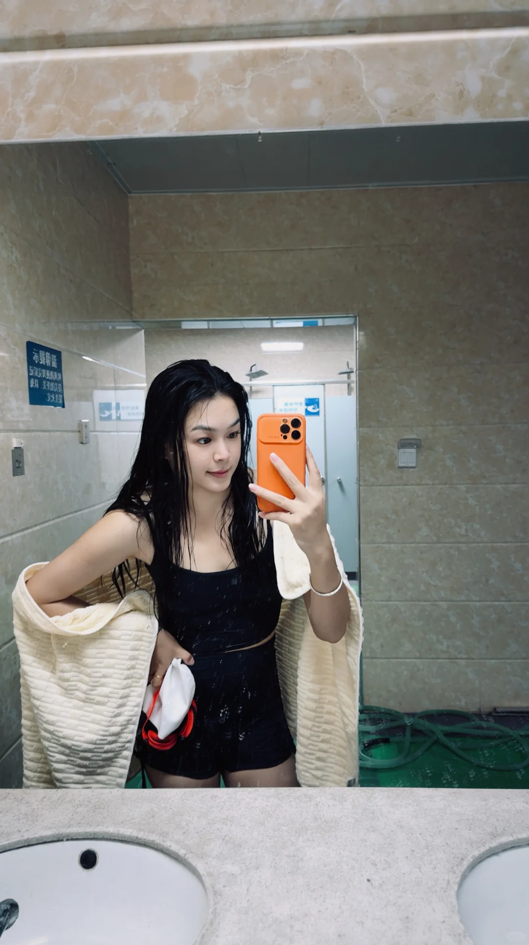 没有很冷 还能游