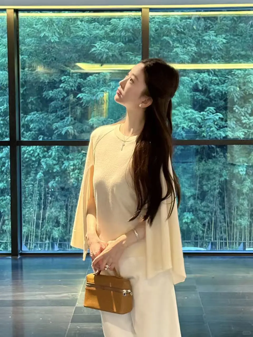 温柔老钱针织🦢素的很贵贵感~