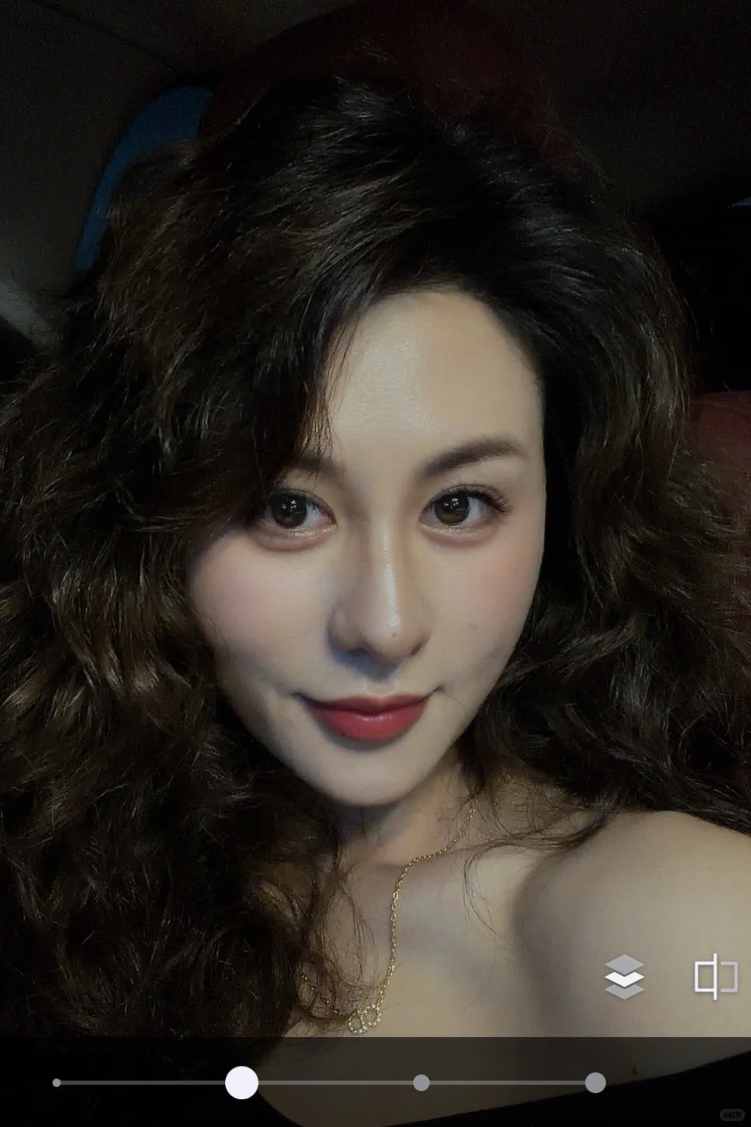 大卷发 港风靓女一招拿下