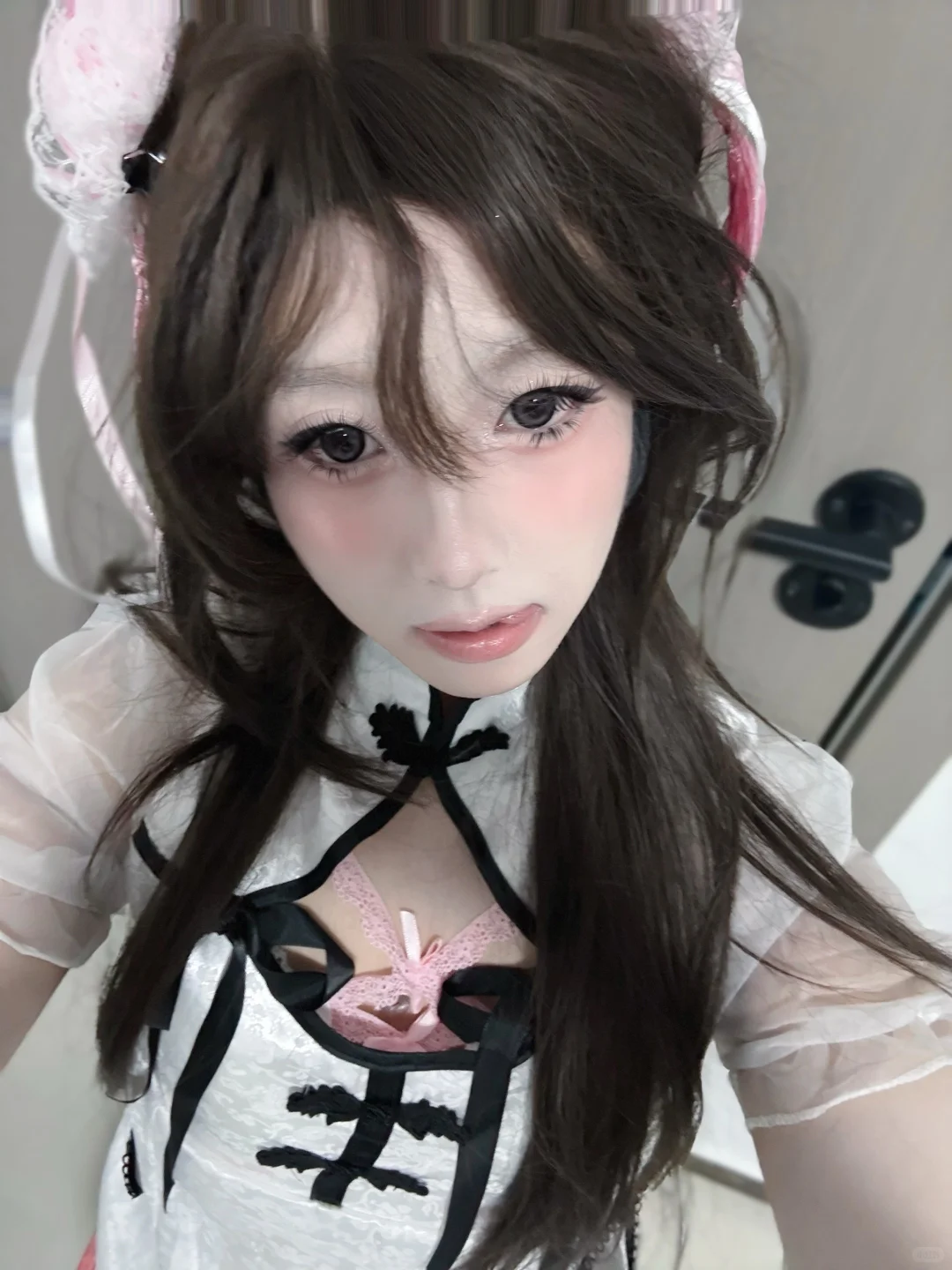 请左滑➡️看男孩子穿旗袍