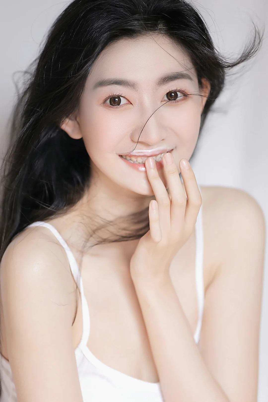 她好像仙女～～～～～～～