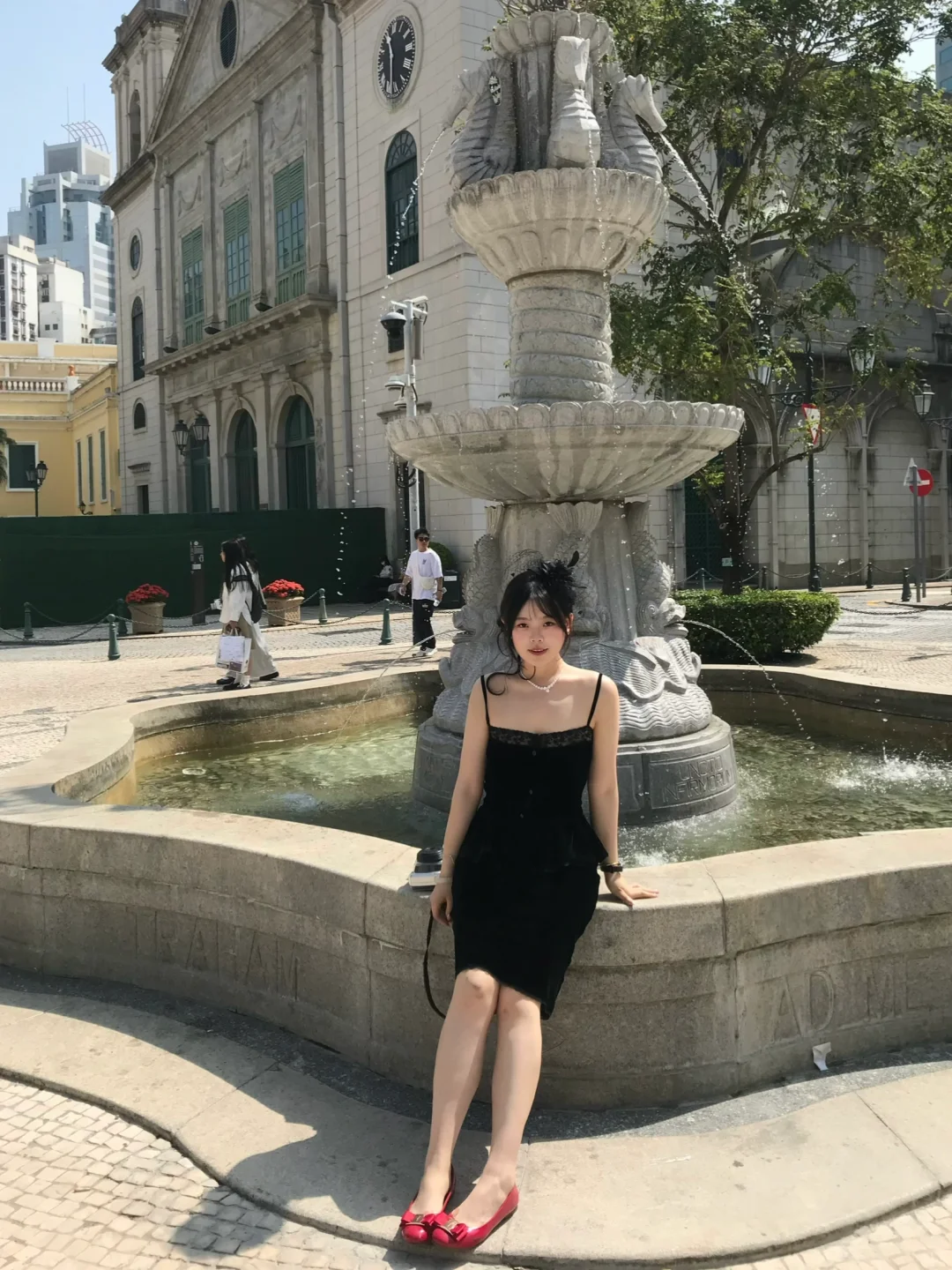 丝绒尽显女人味