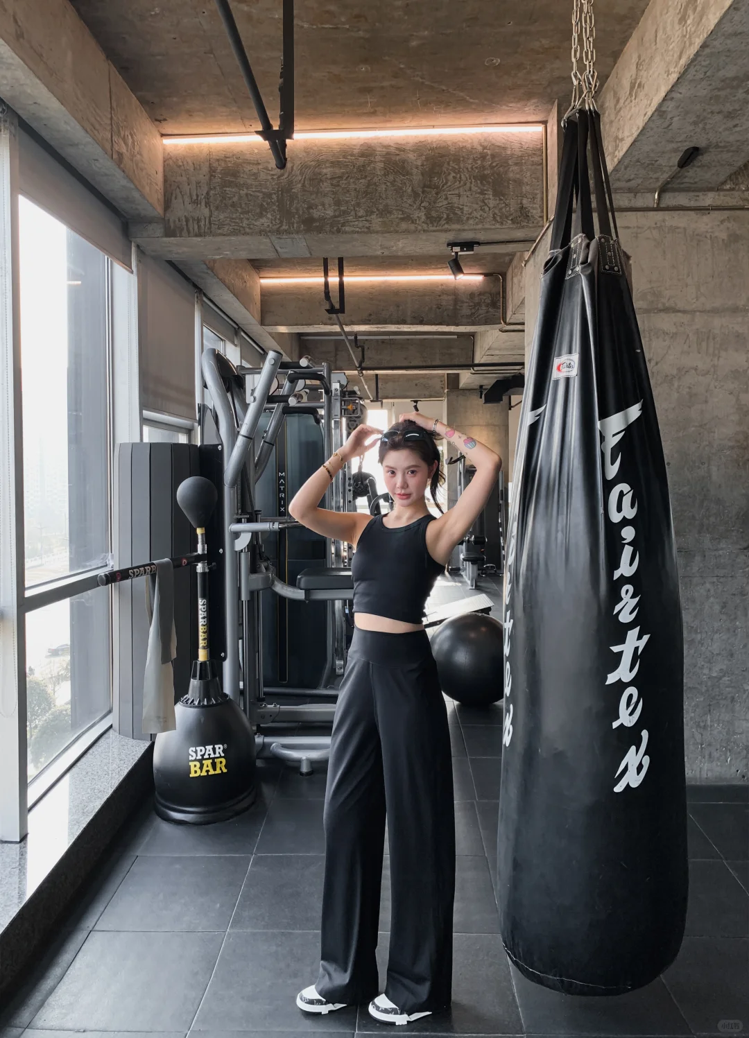 【梨形福音】这直筒裤把我粗腿藏得明明白白