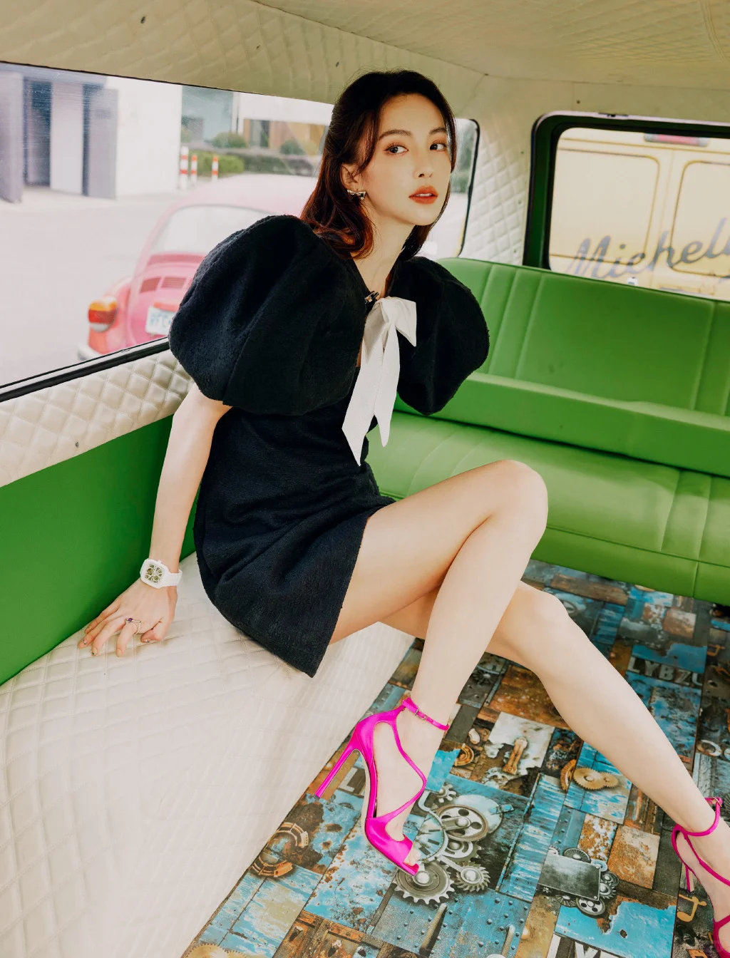 金晨美腿大赏！就整个被美呆住