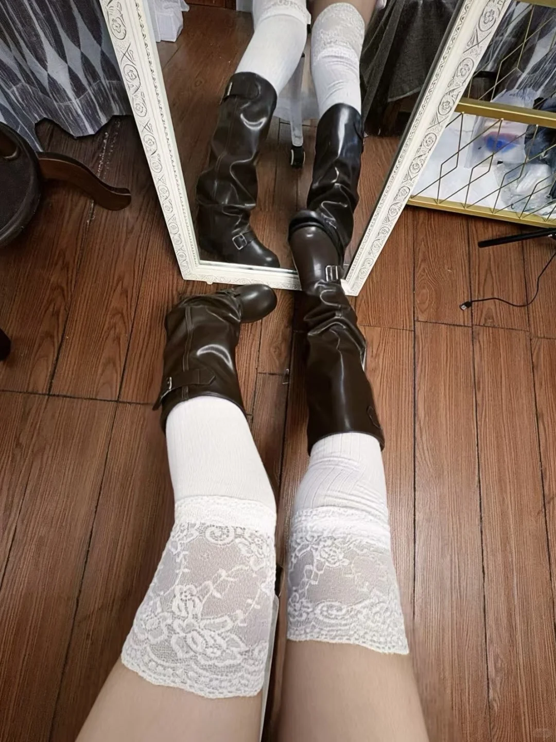 蕾丝袜双姝对决🔒过膝VS中筒，明天选谁？