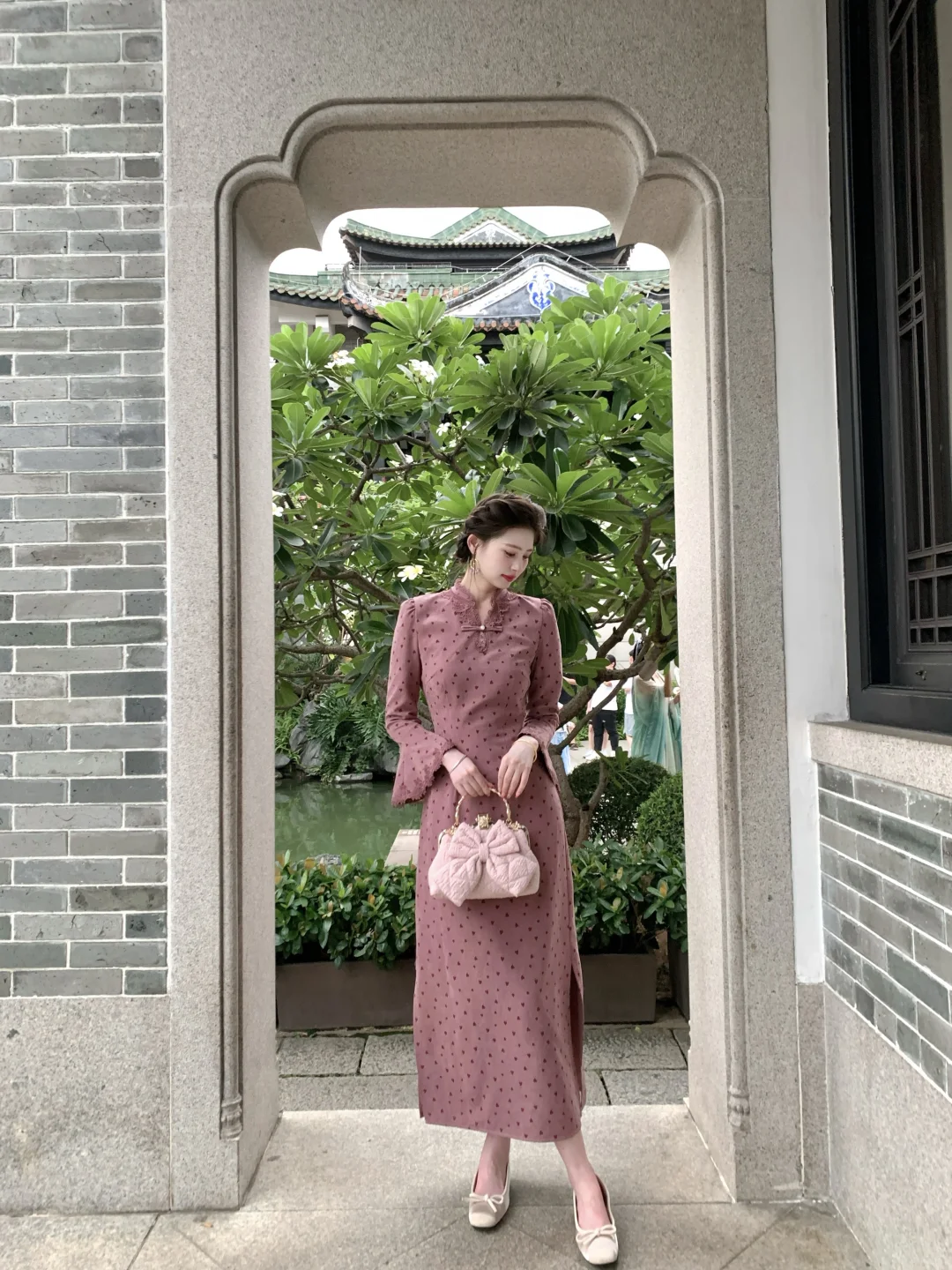 姐妹们！谁懂这种明媚大方的新中式旗袍啊❗️