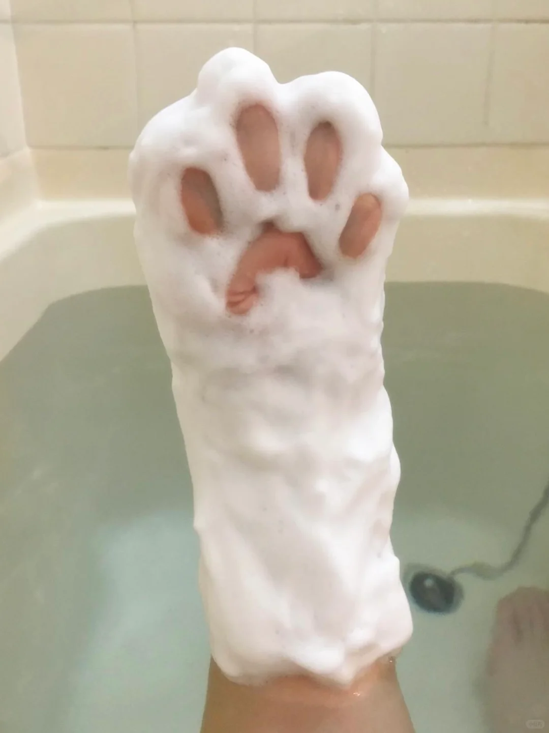 “这个艺术家简直在演我的精神状态”