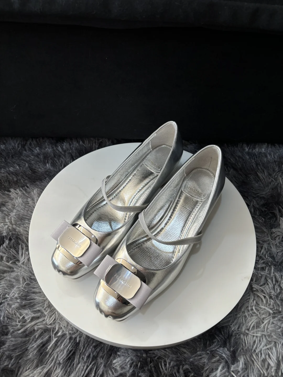 印象中是不是那个成熟女人的vara蝴蝶结