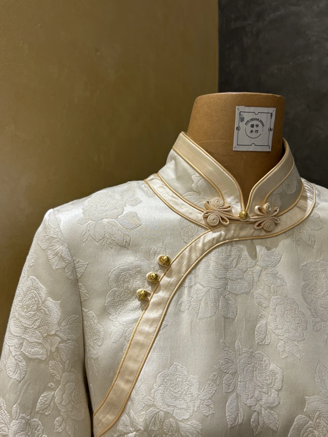 ✨素笺染春|一袭旗袍温柔叙事