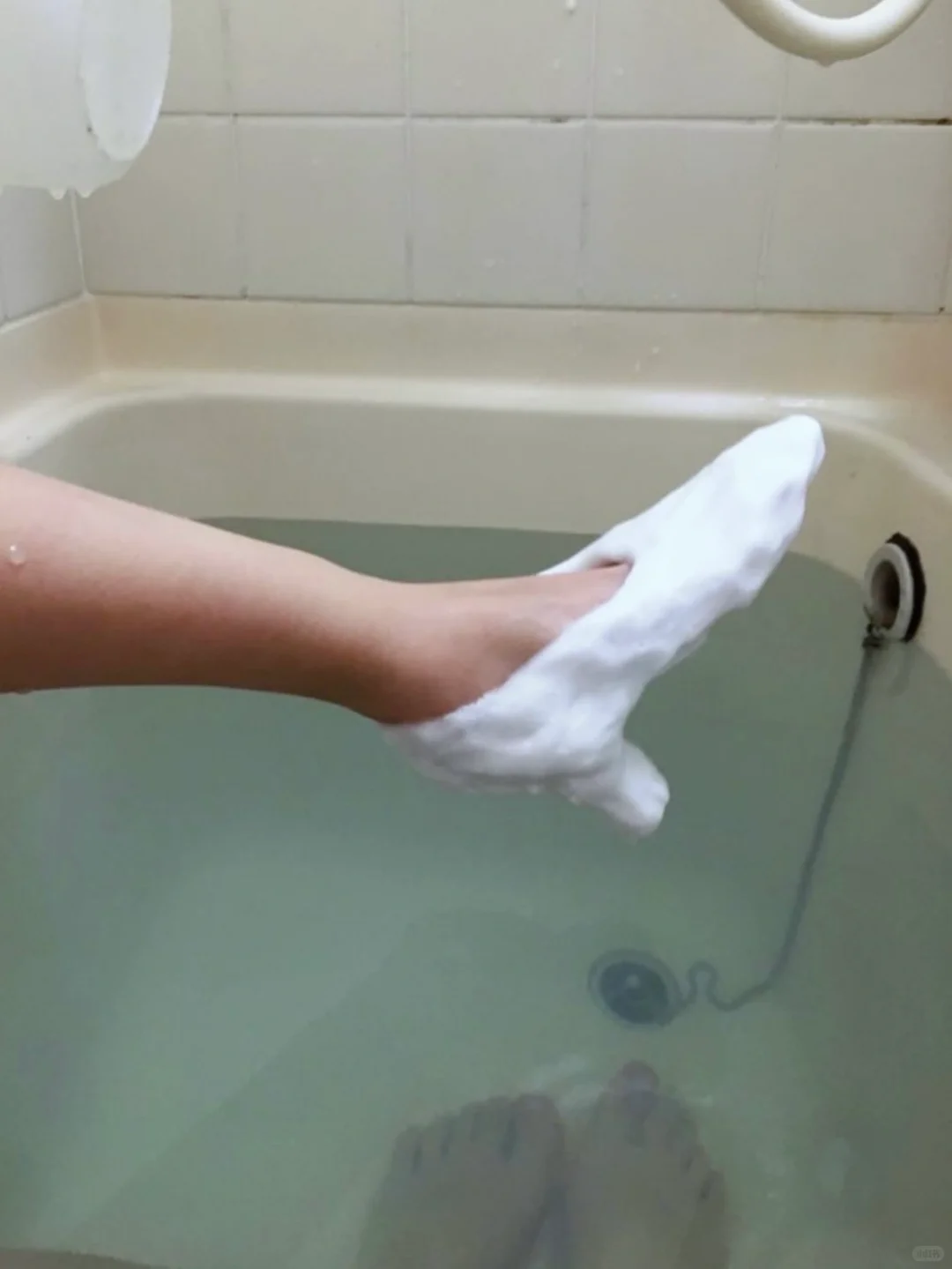 “这个艺术家简直在演我的精神状态”