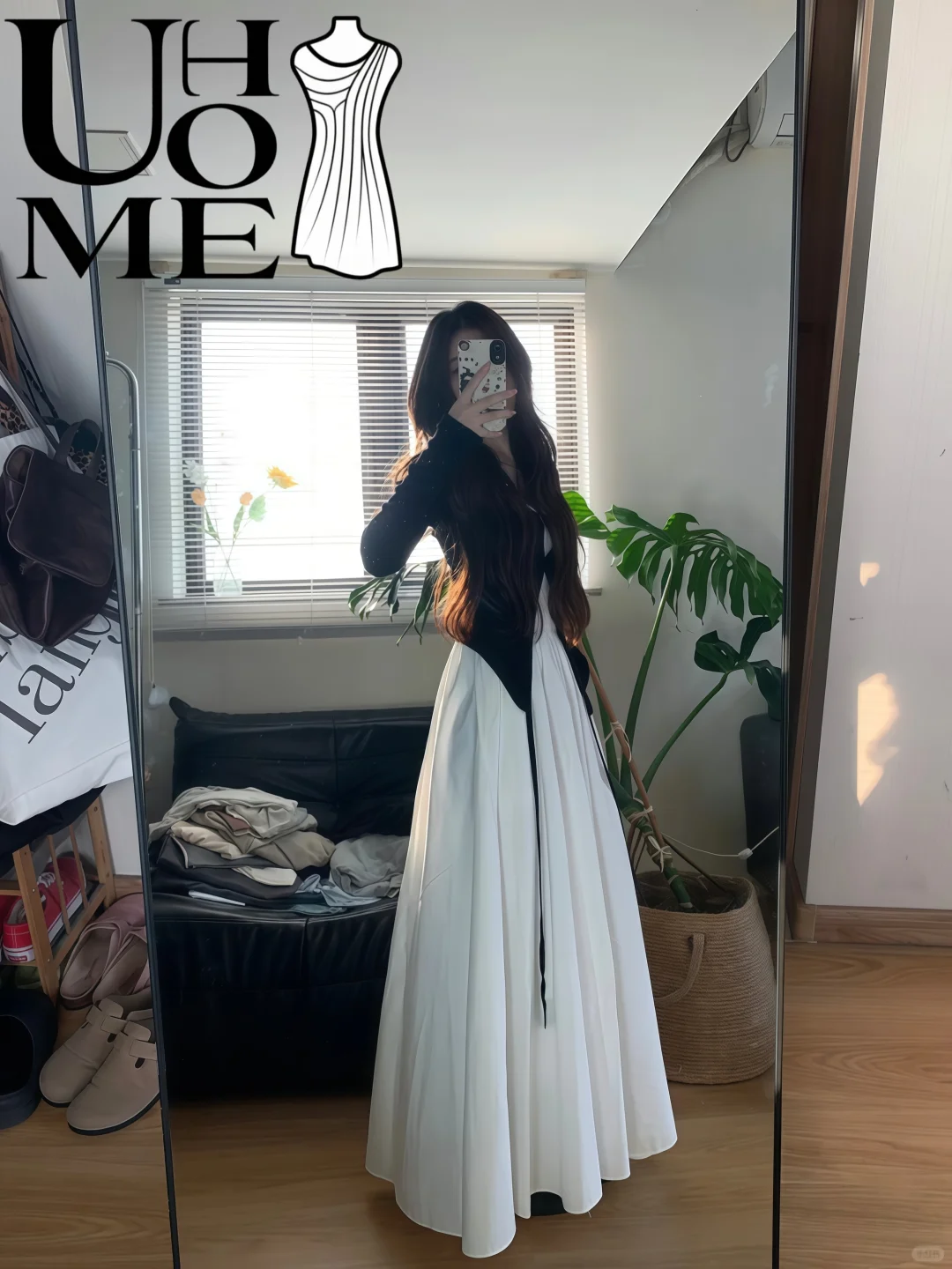 还是白色裙子的氛围感强~