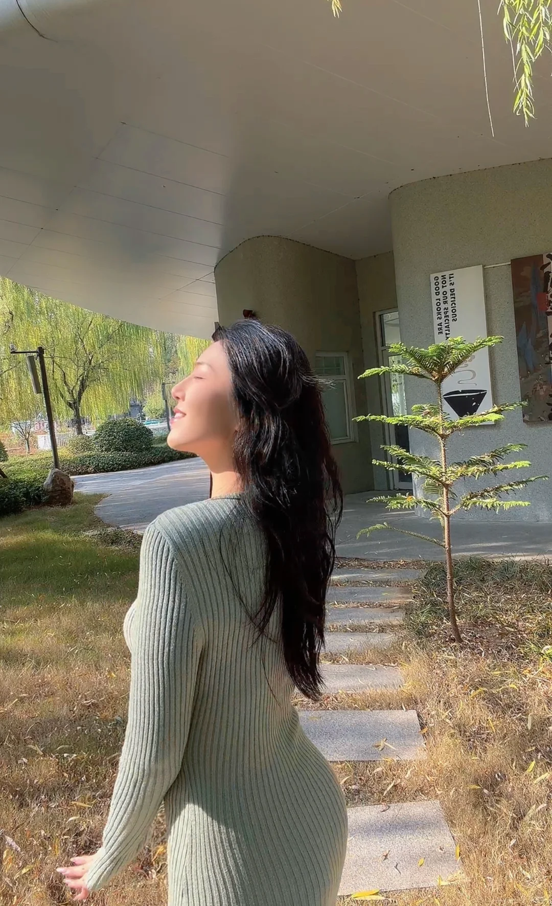 清醒知趣 保持自信