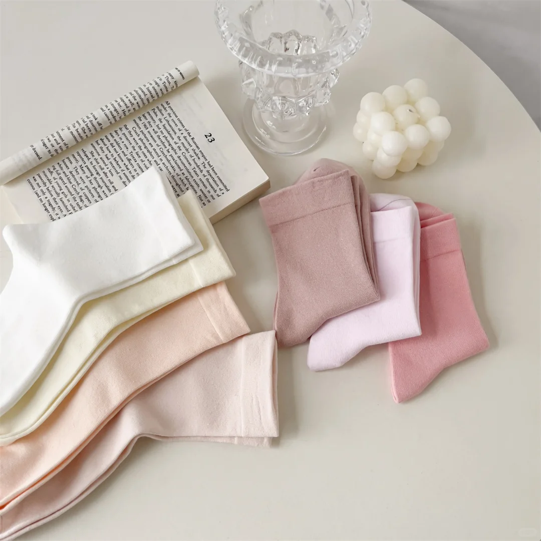 粉色的袜子真的很可爱！🎀