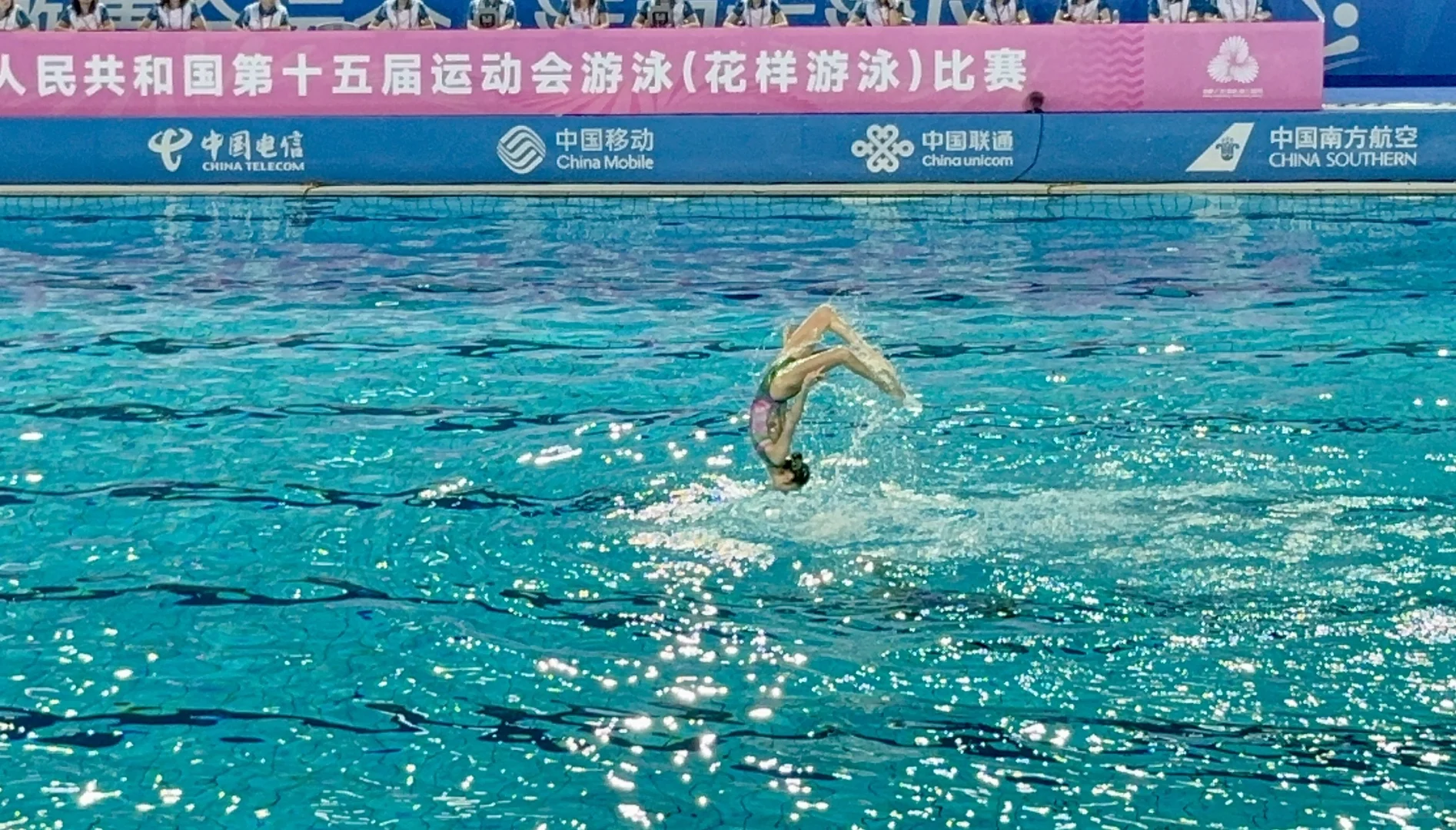 花样游泳现场真好看