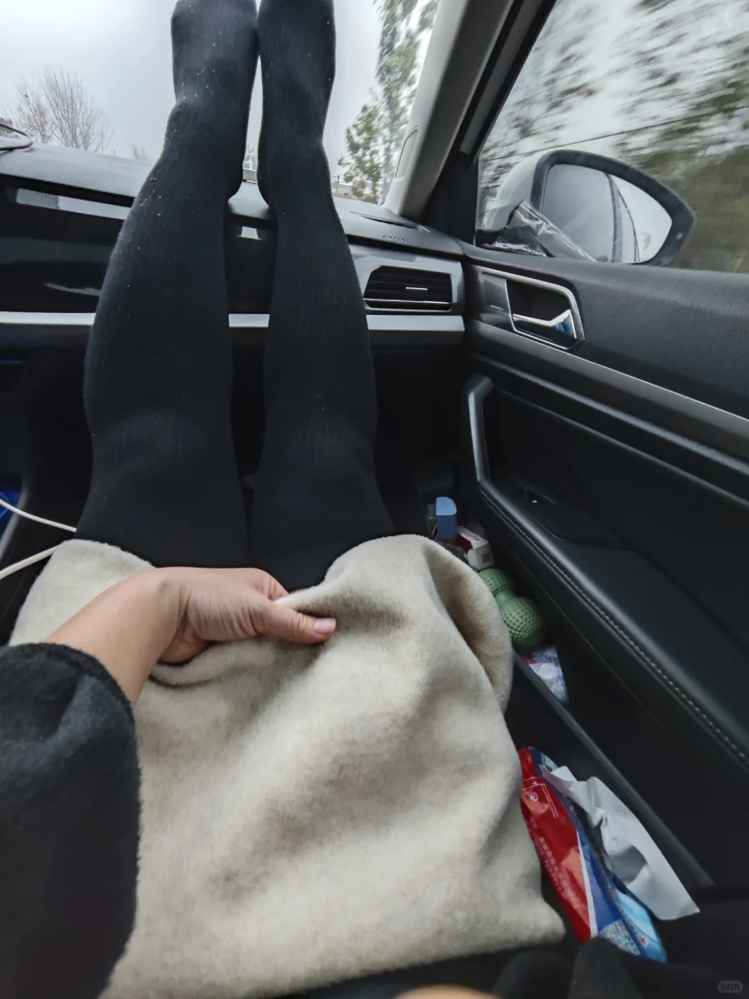 而我一双袜子穿三年