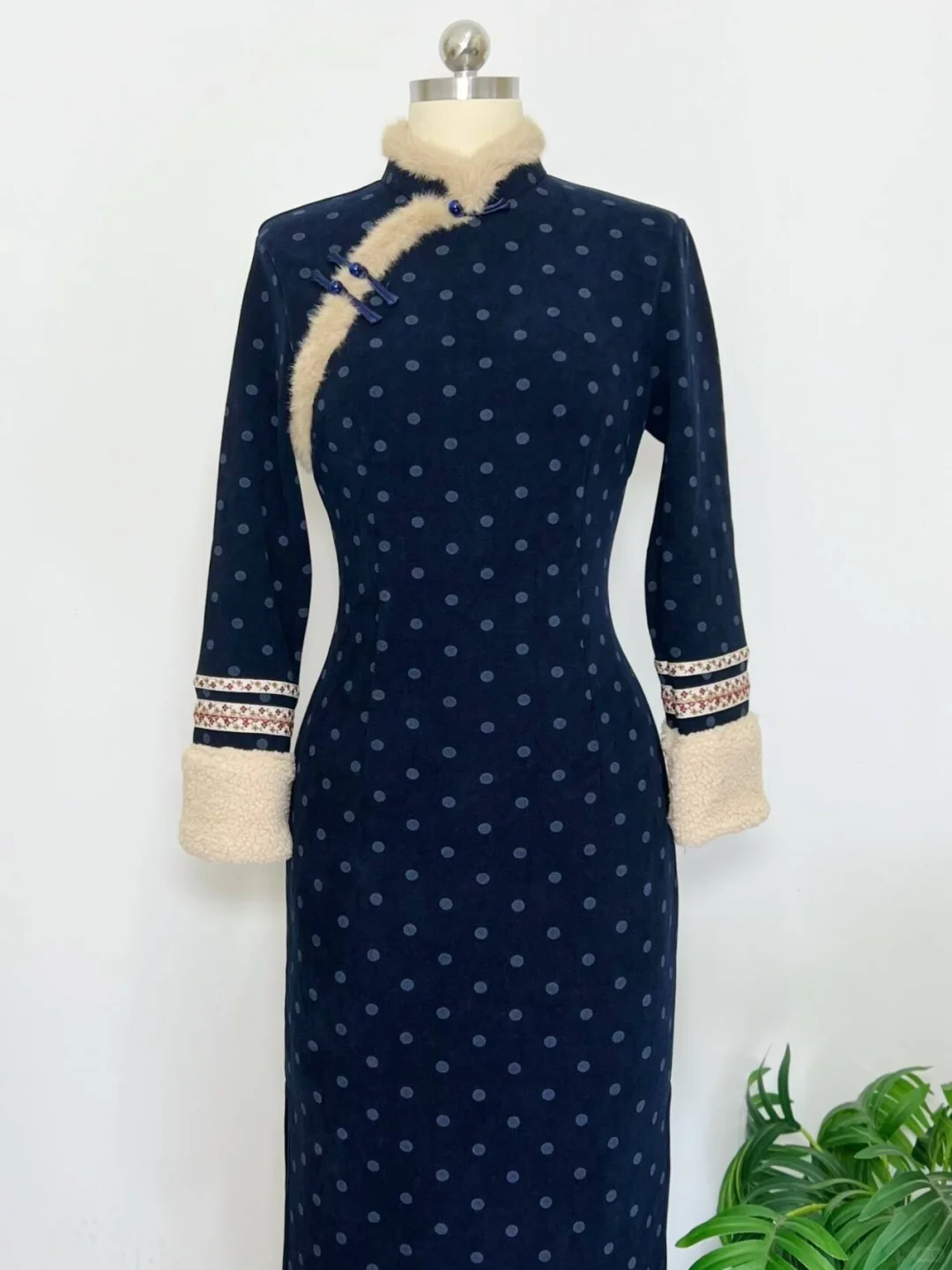 绝了，这条旗袍有点好看！巨显瘦，弹力大