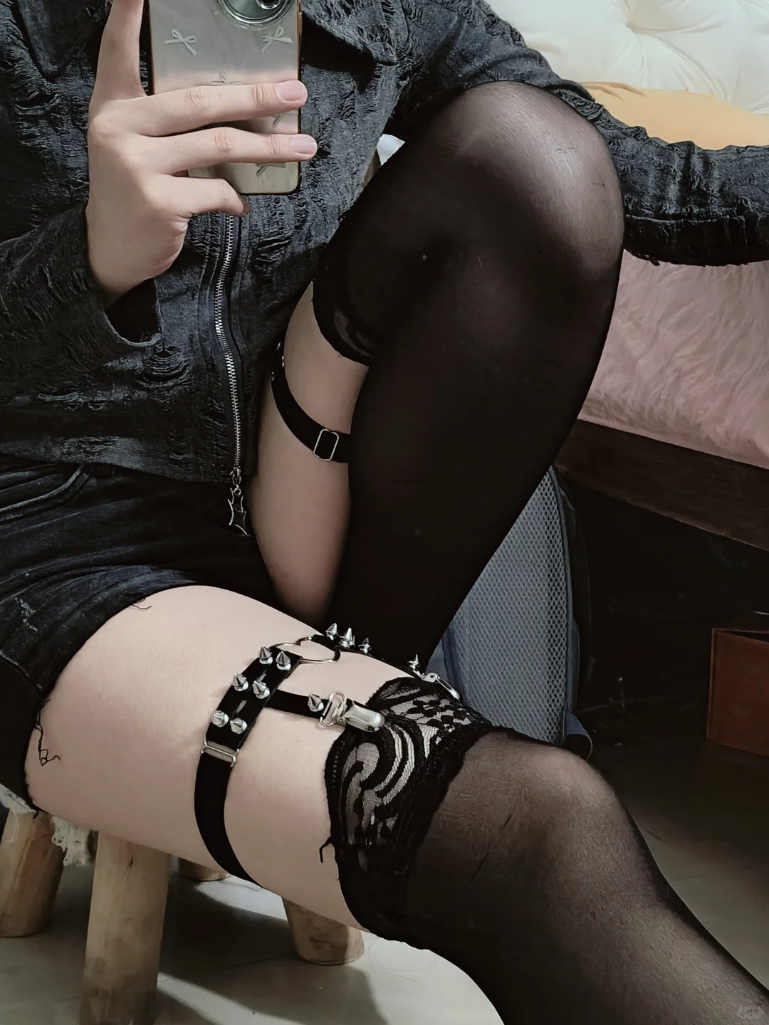 要是熬夜掉的是腿毛就好了就不用脱毛了