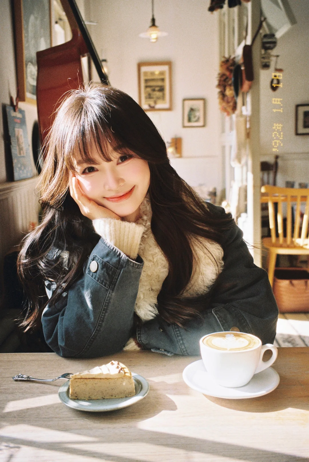 在北京🍰秋冬超有氛围的咖啡店日系胶片写真