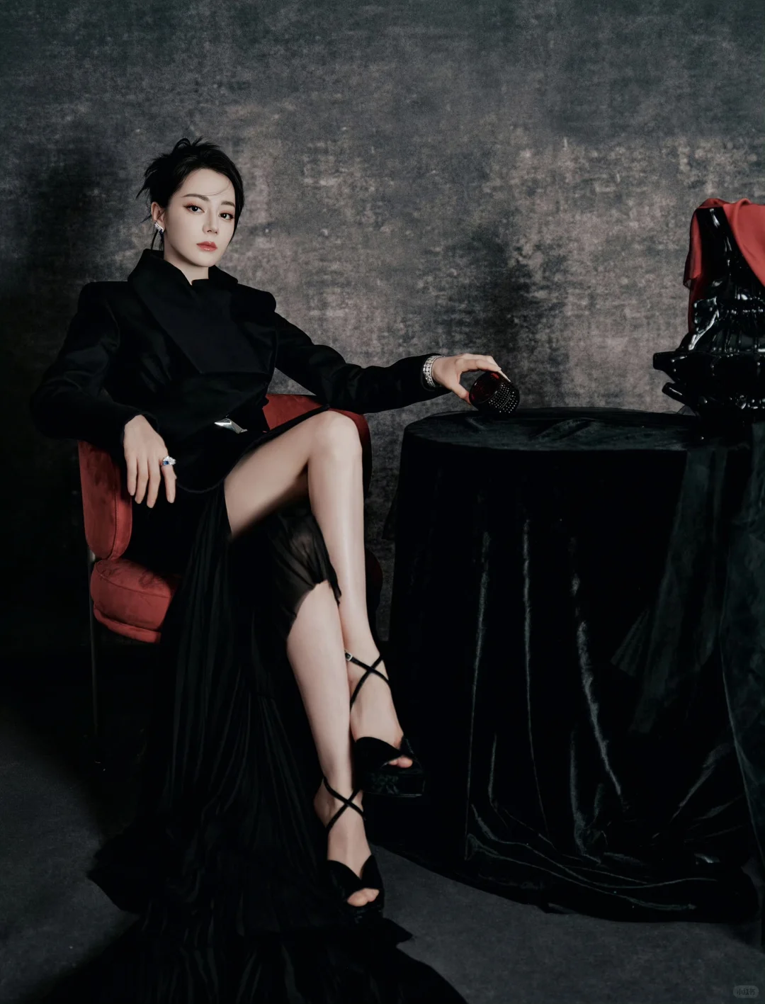 迪丽热巴红星美凯龙品牌活动写真美图！