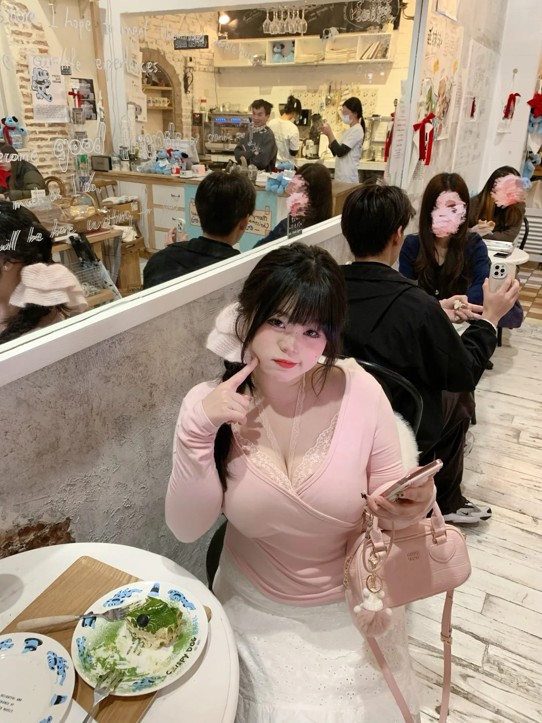 【ootd】150斤真胖女孩的粉色韩系穿搭