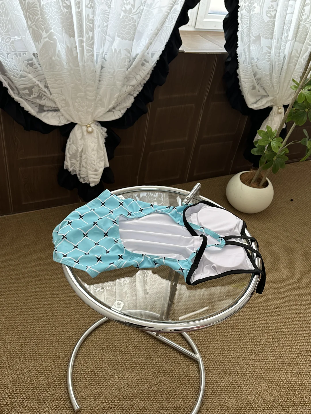 这件竞速泳衣把“辣妹感”焊在身上了🌊