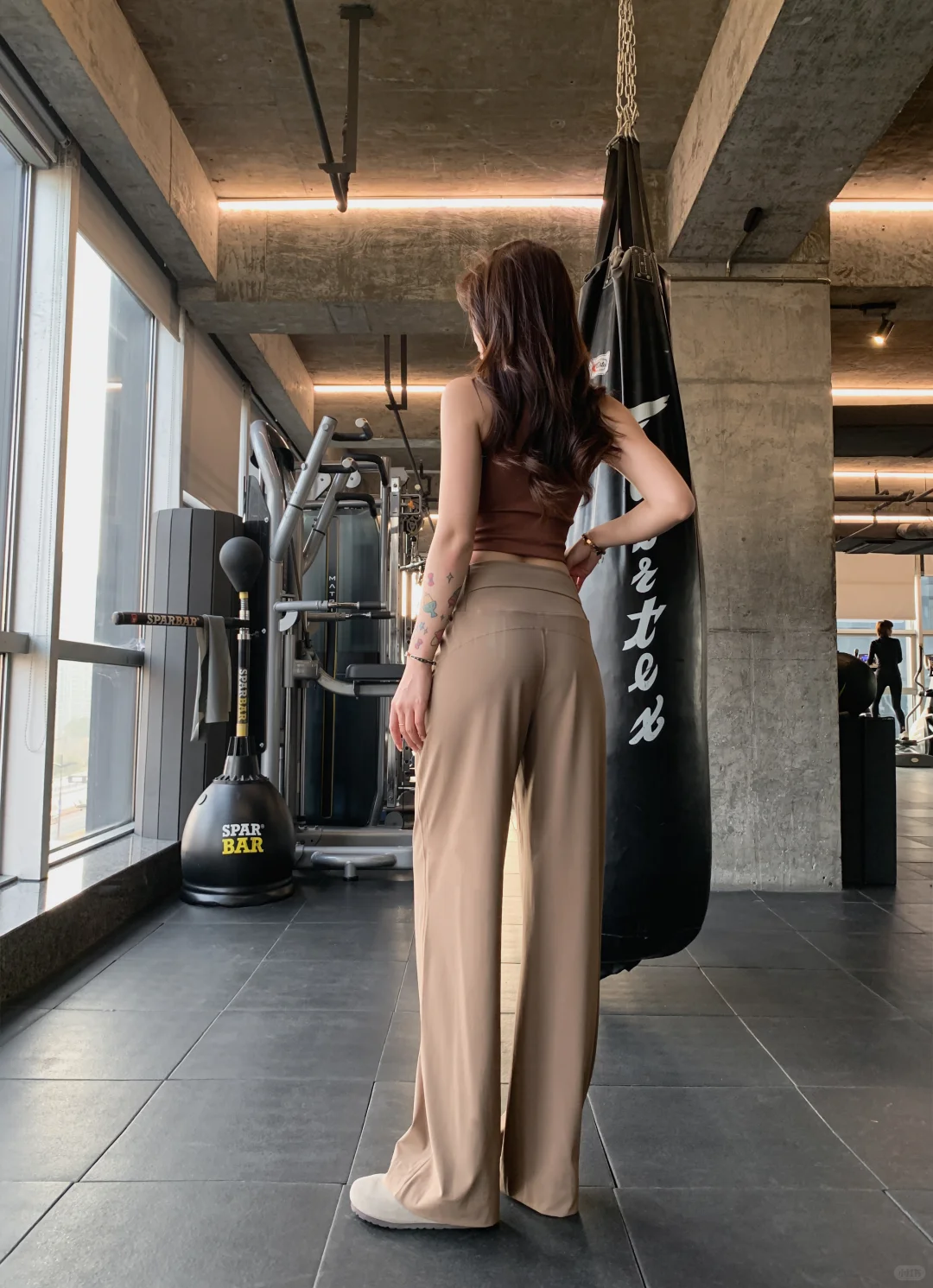 【梨形福音】这直筒裤把我粗腿藏得明明白白