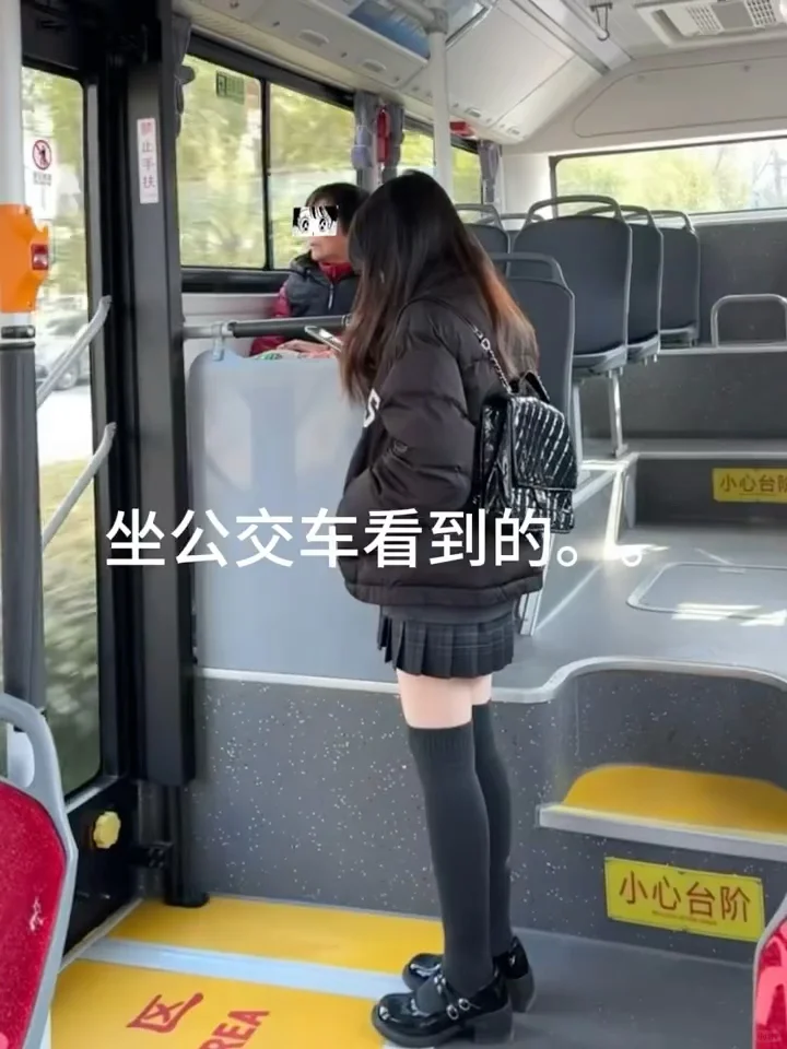 没想到过膝袜还没呢搭配光腿神器