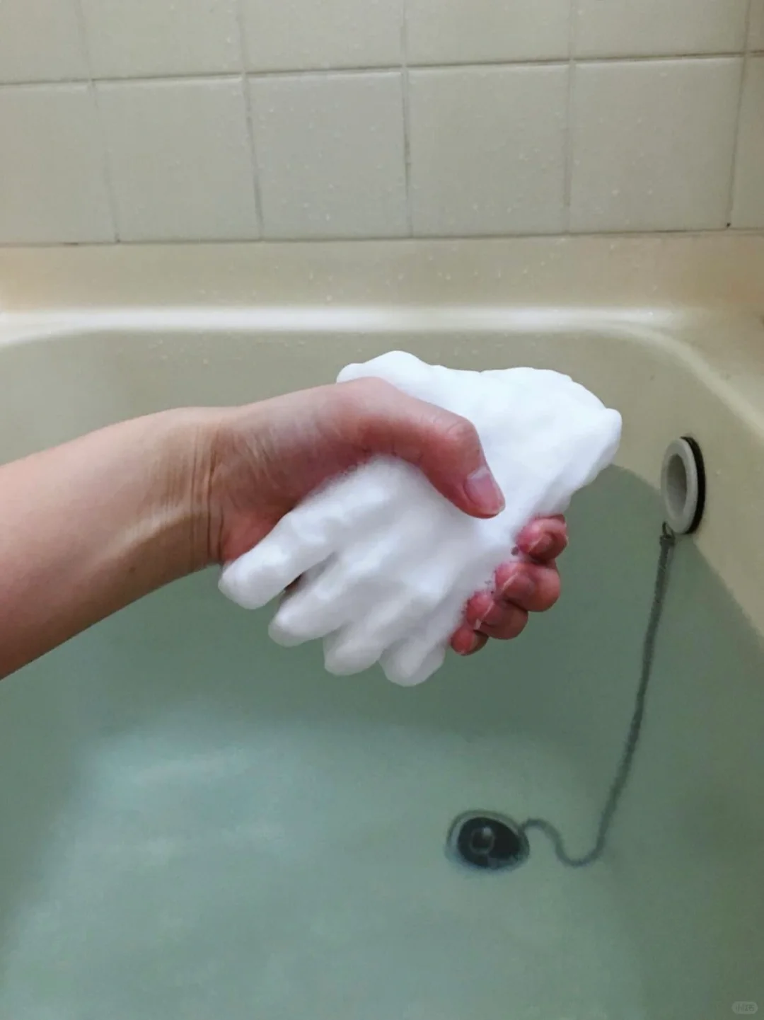 “这个艺术家简直在演我的精神状态”