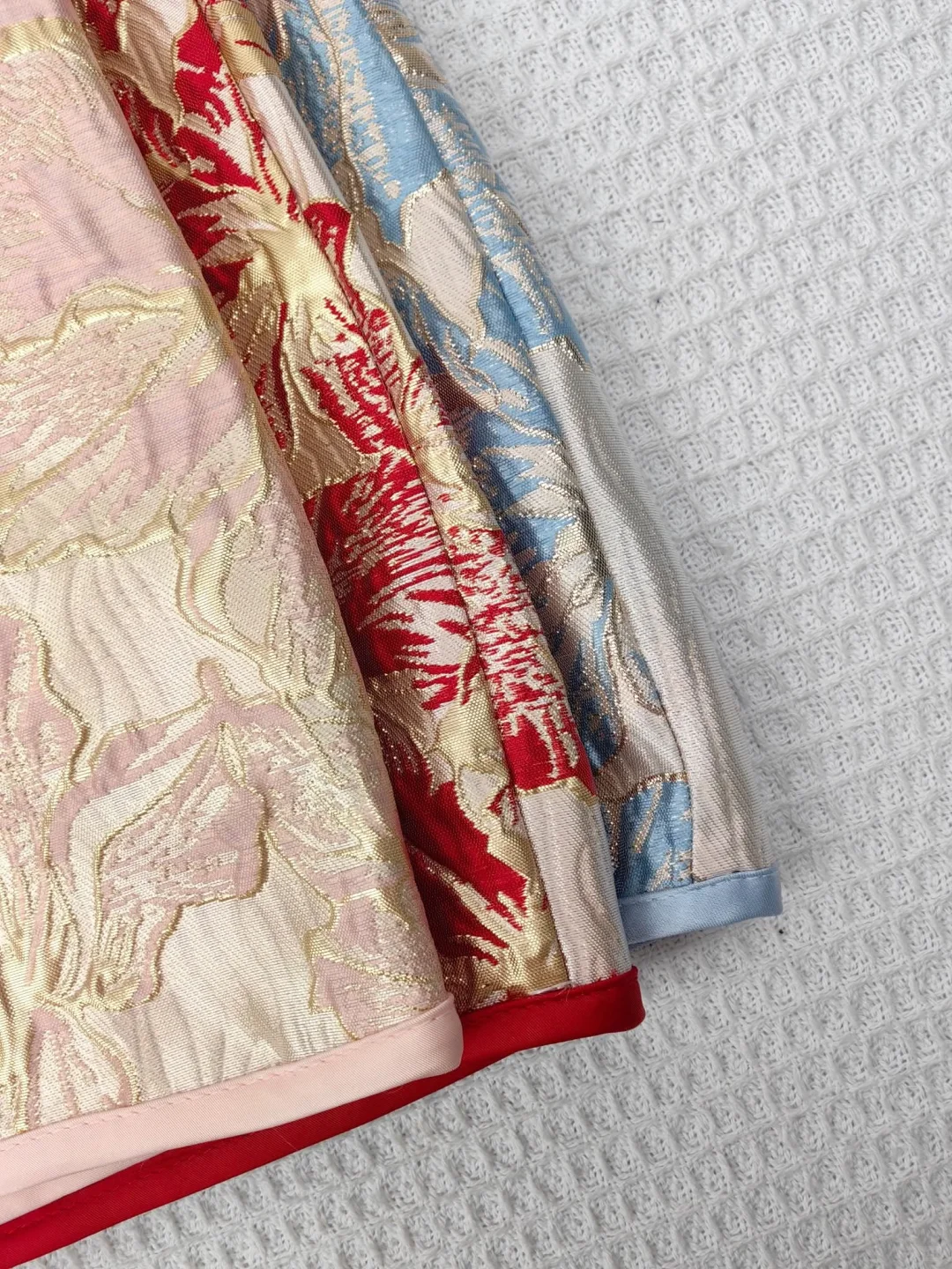 高品立体刺绣提花旗袍