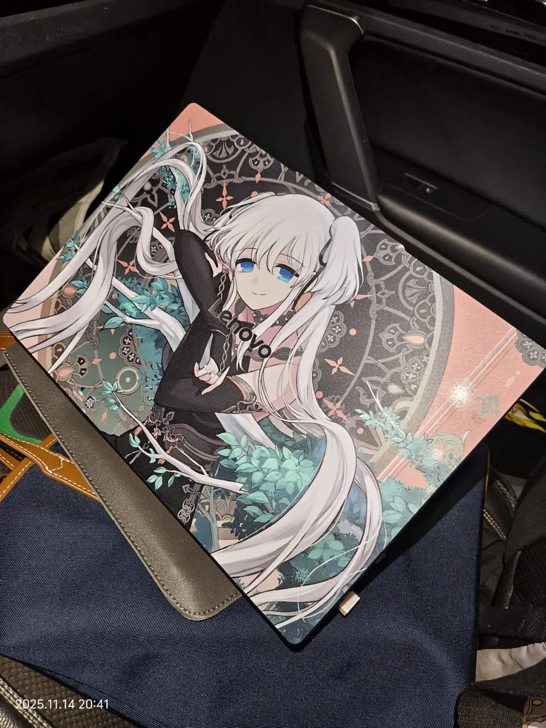 用【洛奇】壁纸，自制电脑贴纸教程