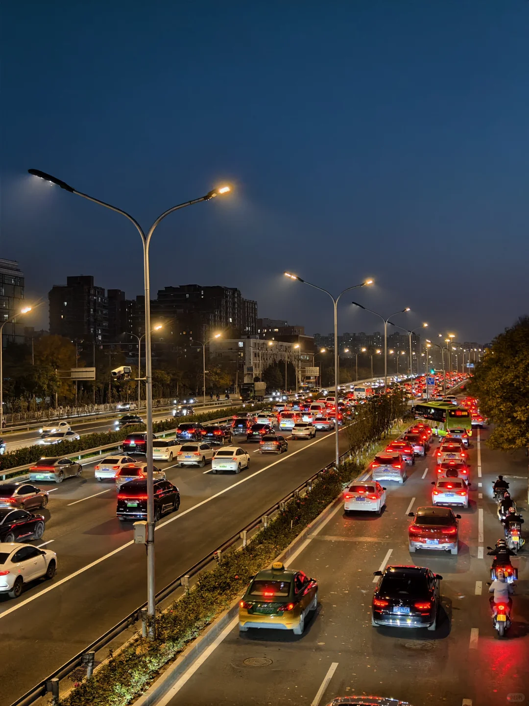 这忙碌的城市啊…