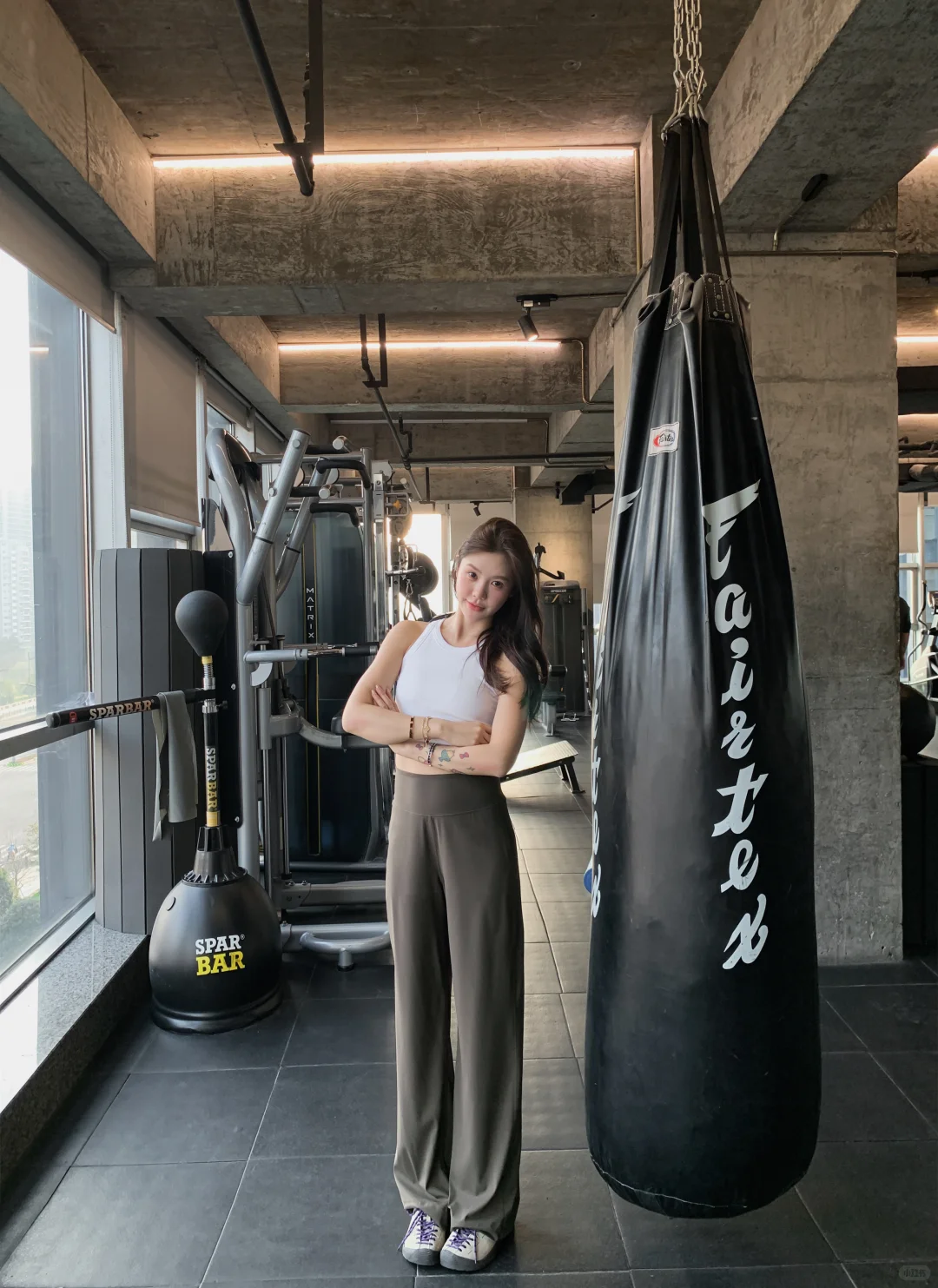 【梨形福音】这直筒裤把我粗腿藏得明明白白