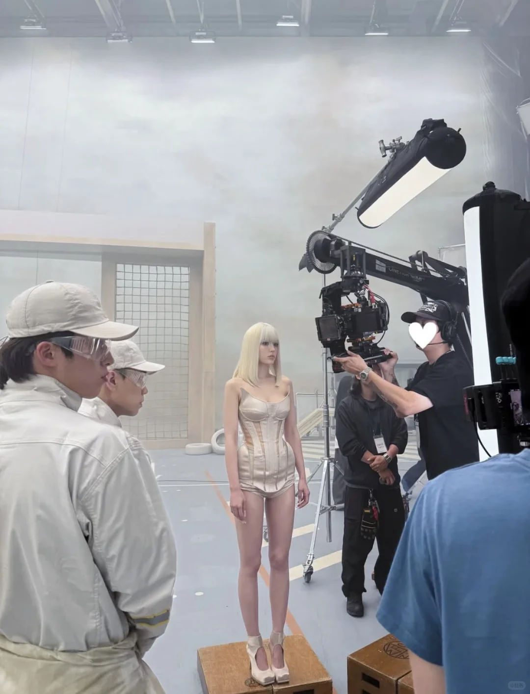 求此女身材建模参数。