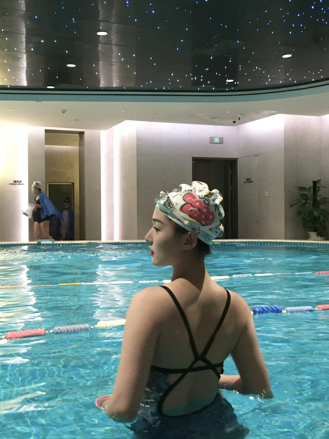 学游泳先喝两斤水