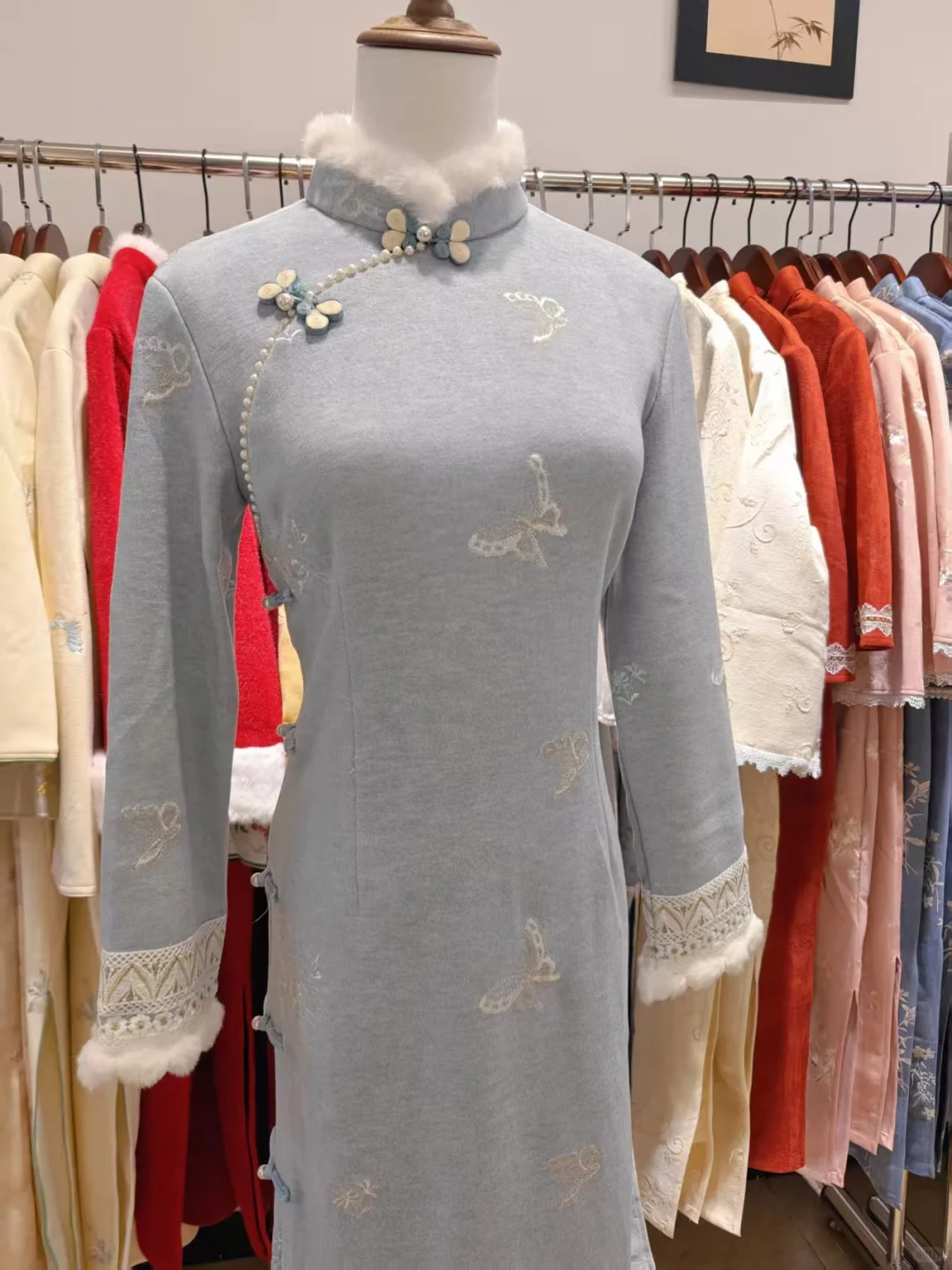 昆明老街百元旗袍店）买啦两件开心！