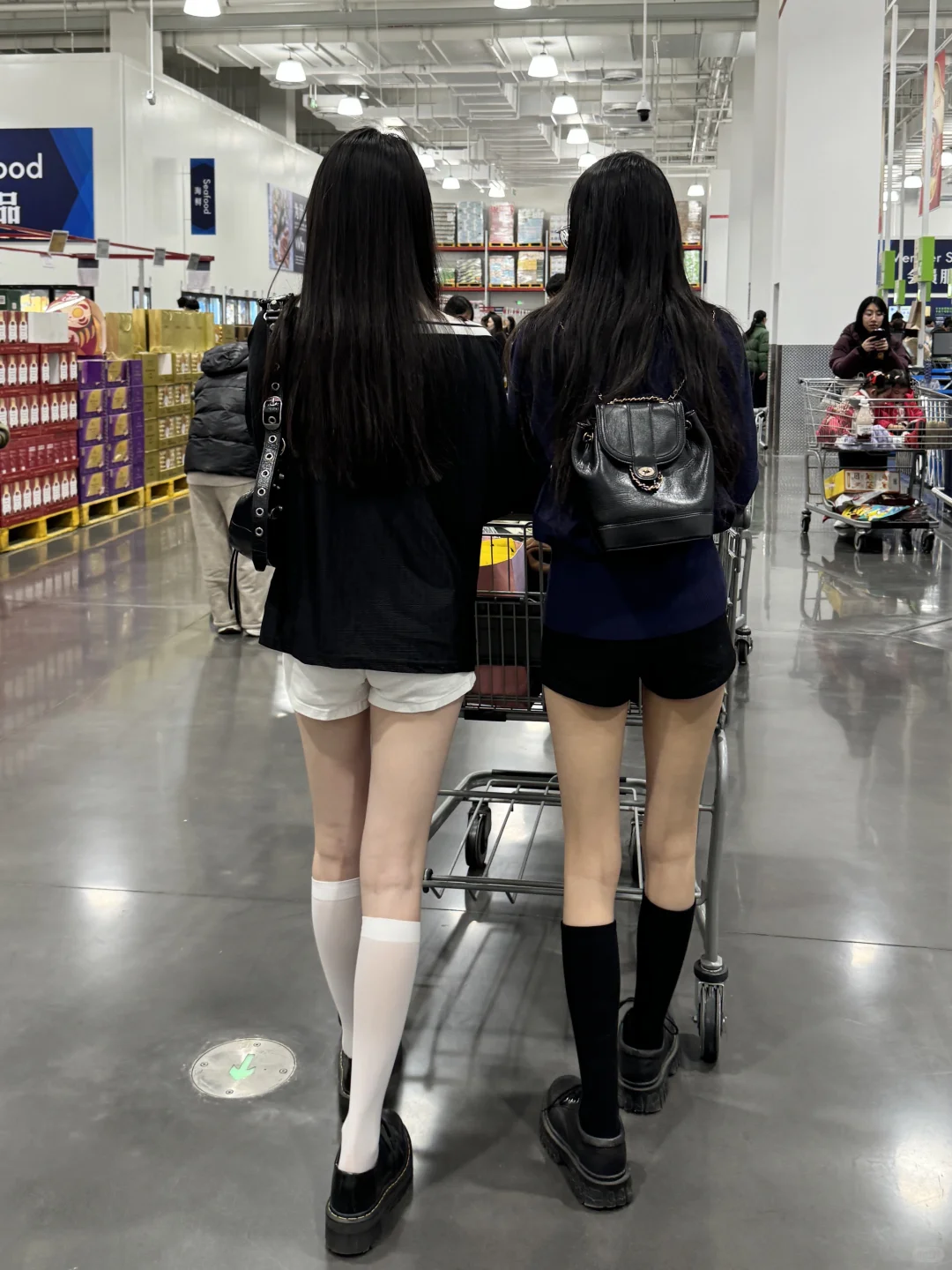 我宣布这双小腿袜就是显腿直No.1️⃣！！