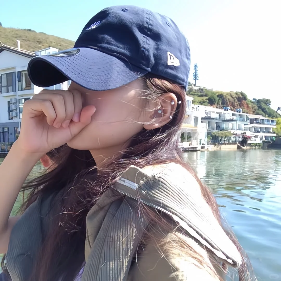 她不属于你的时候最迷人．