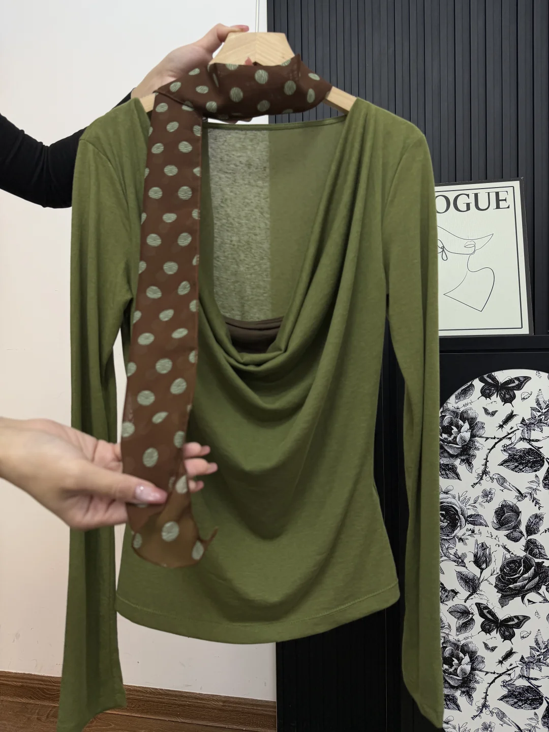 好爱随性慵懒感！搭配丝巾氛围感要溢出来了！