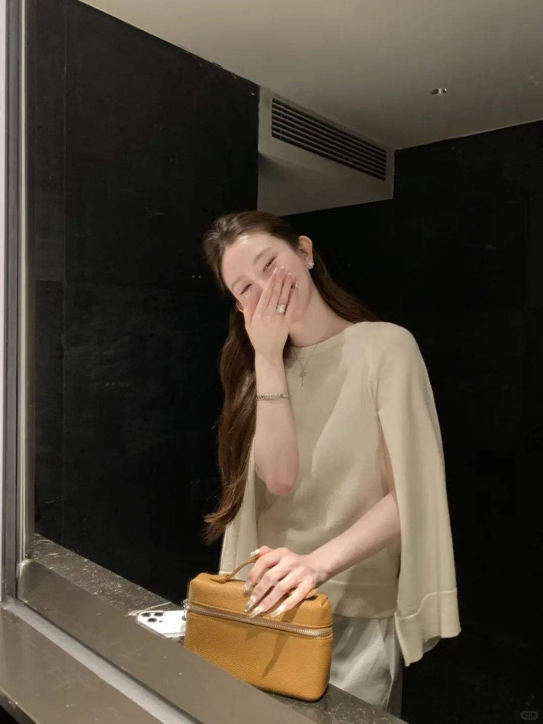 温柔老钱针织🦢素的很贵贵感~