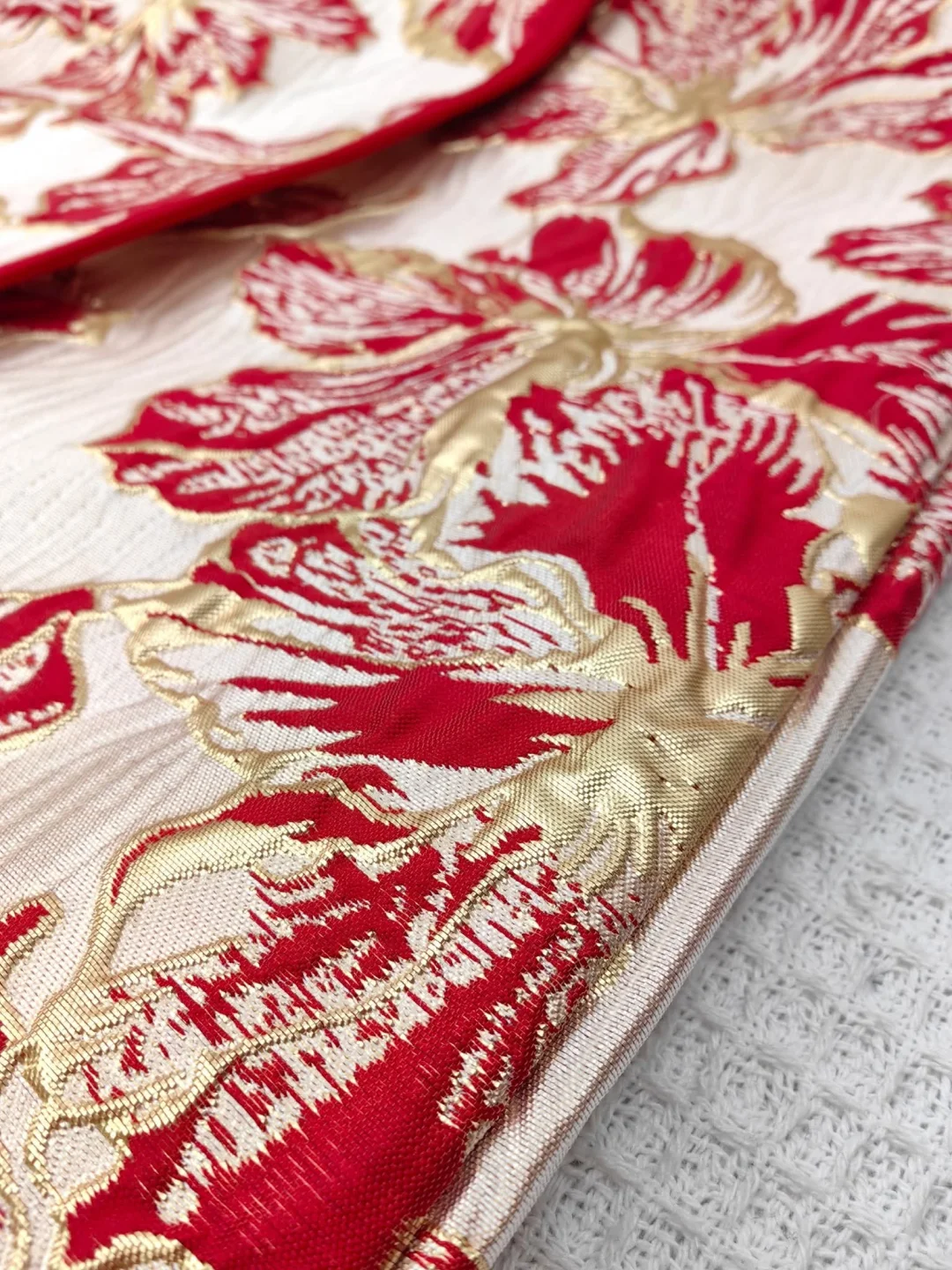 高品立体刺绣提花旗袍